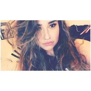 Meet your Posher, Nohemi